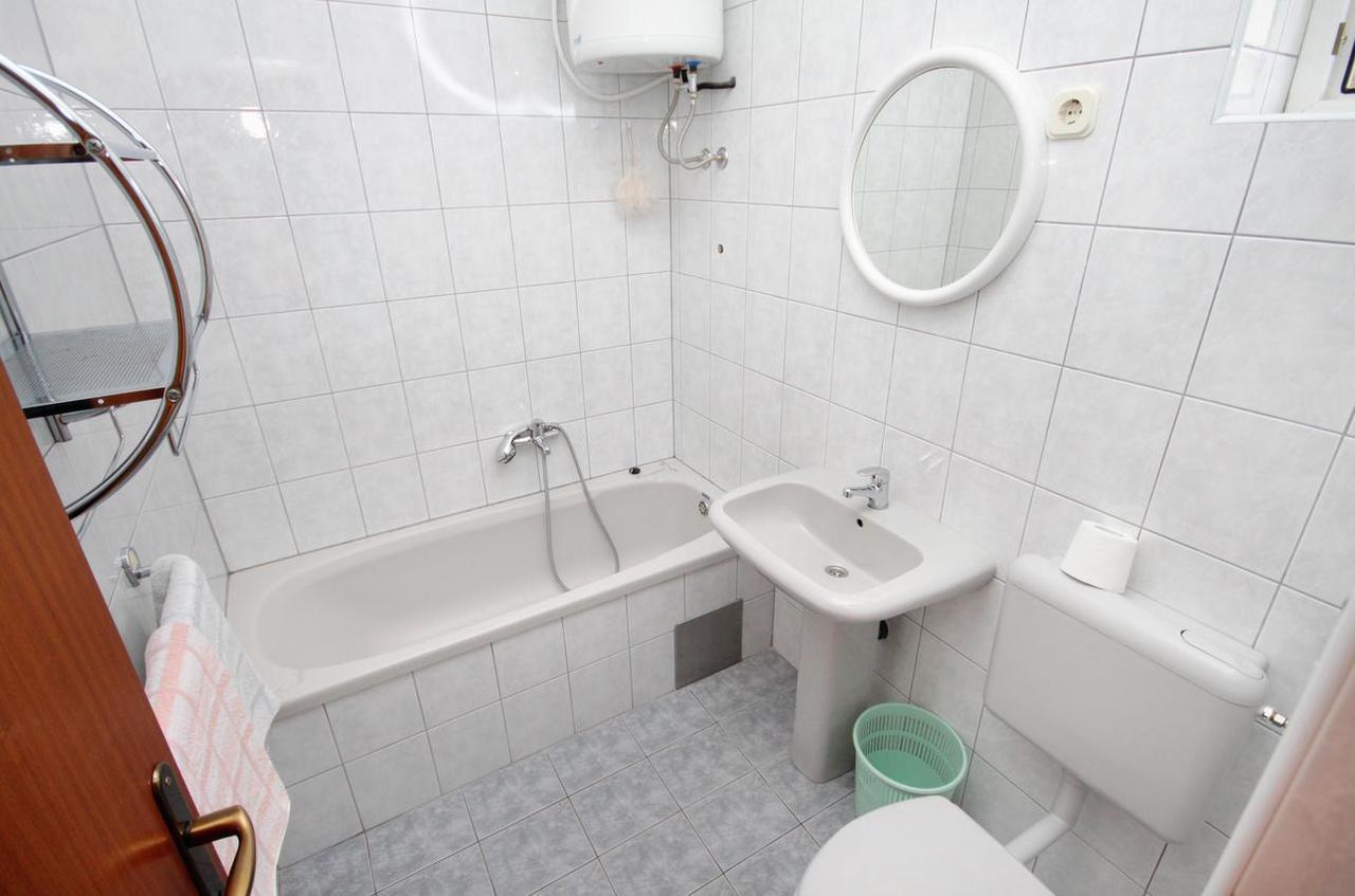 Apartments By The Sea Klenovica, Novi Vinodolski - 5581 Eksteriør bilde